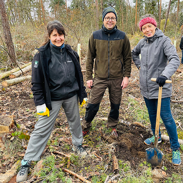 Neue Bäume für unseren Wald!